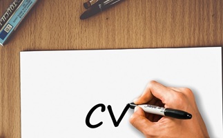 Data urodzenia w CV